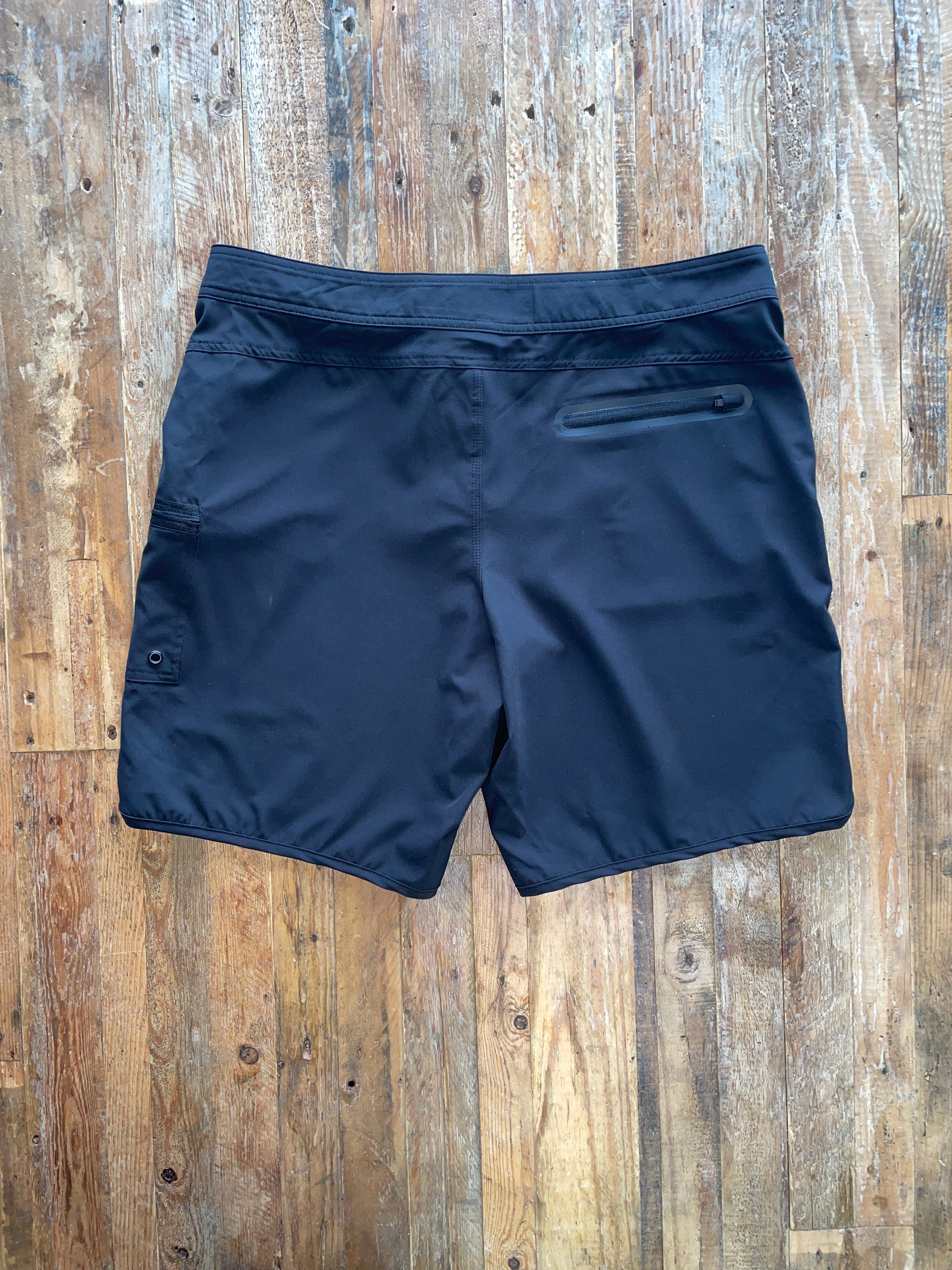 Lululemon scalloped hot sale shorts